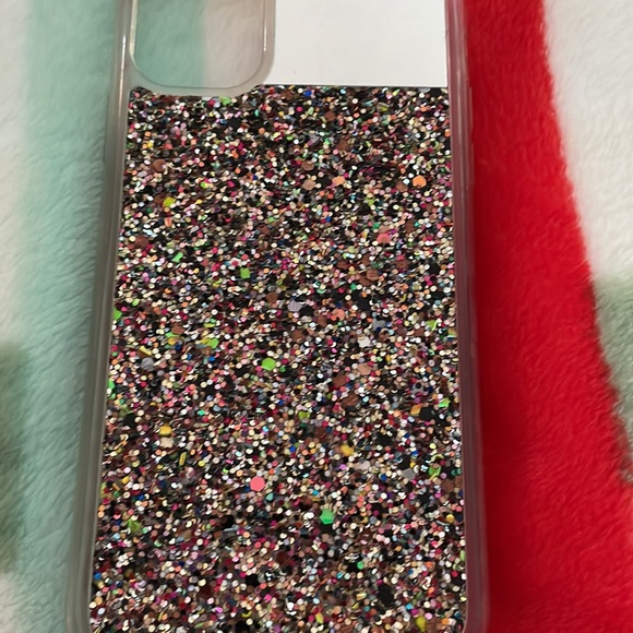 11 or 12  iPhone it has different color sparkles on it - Picture 4 of 4